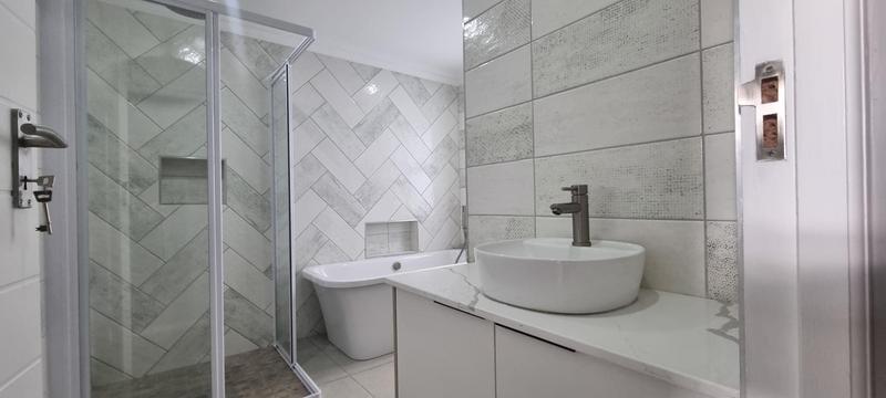 To Let 3 Bedroom Property for Rent in Paradise Coast Western Cape